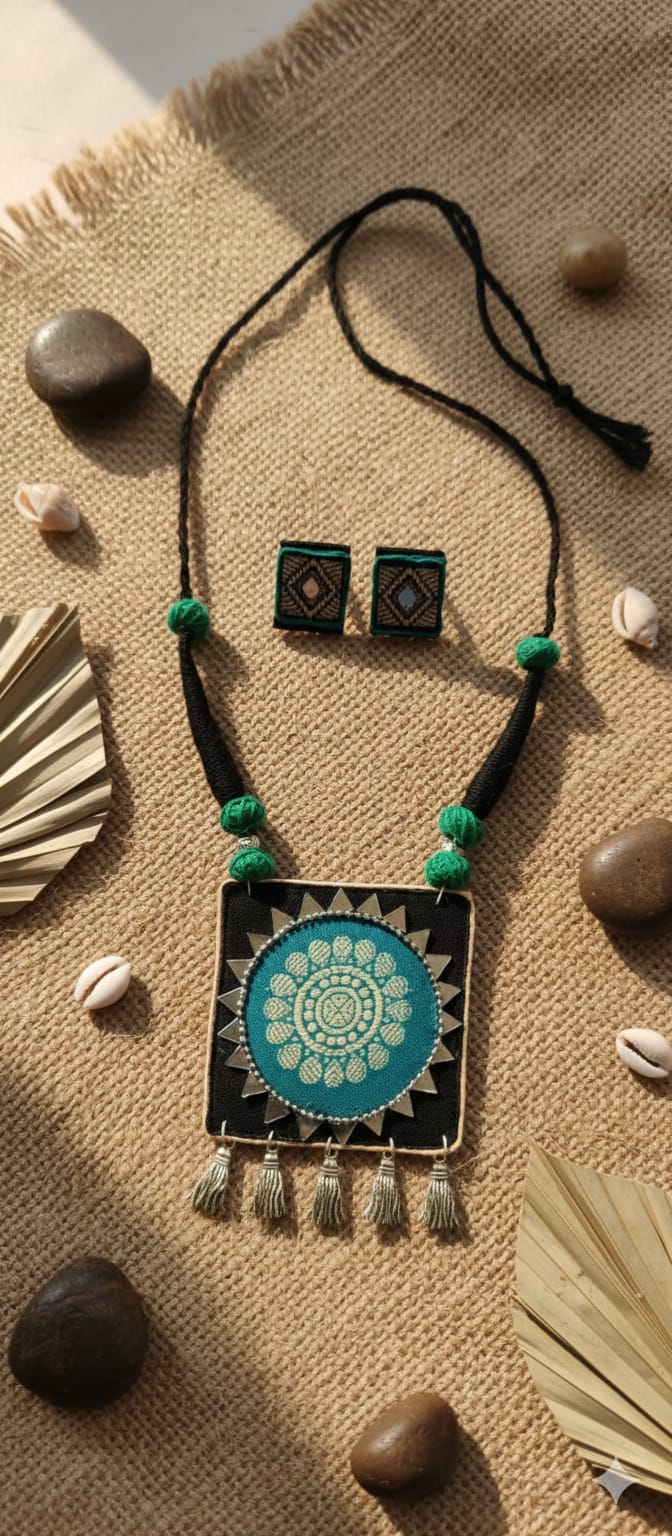 FABRIC JEWELLERY SET - BLUE MUSE