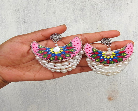 Colorful UNIQUE earrings PHOOLWARI with pearl details.