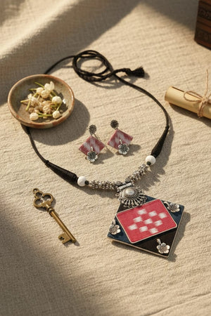 PINK SAMBALPURI NECKLACE