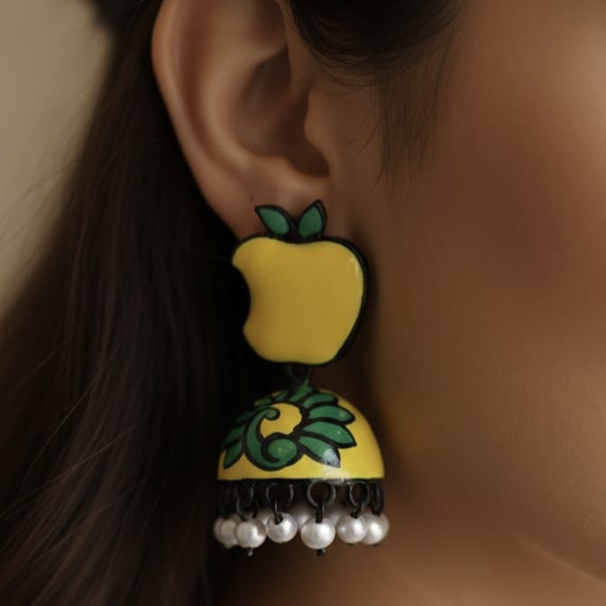 YELLOW APPLE