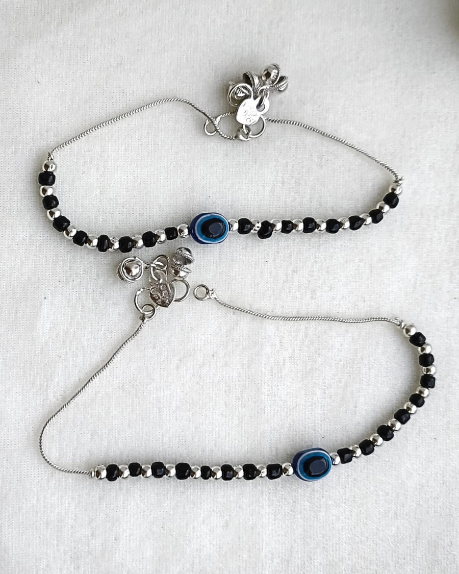 BLACK BEAD EVIL EYE ANKLET